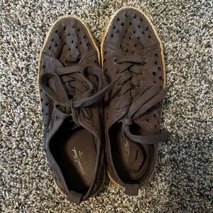 gray star cutout sneakers